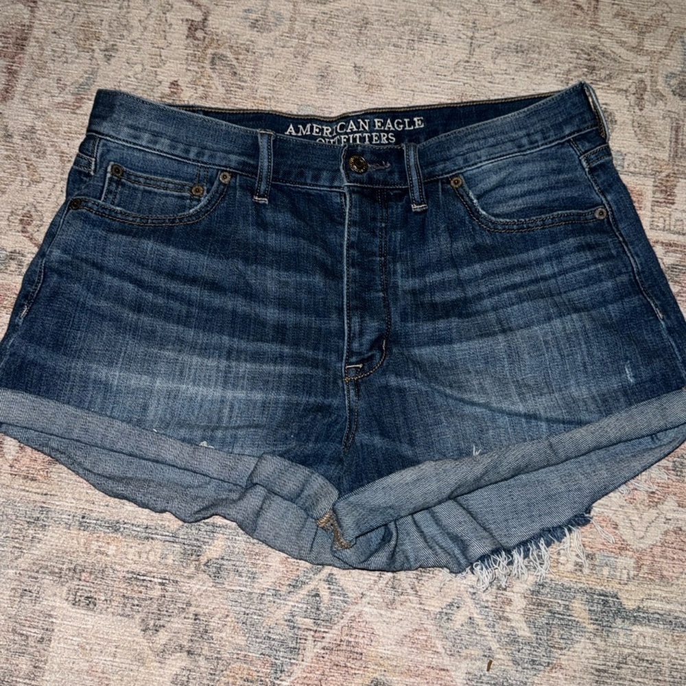 AEO size 8 shorts, vintage hi-rise festival